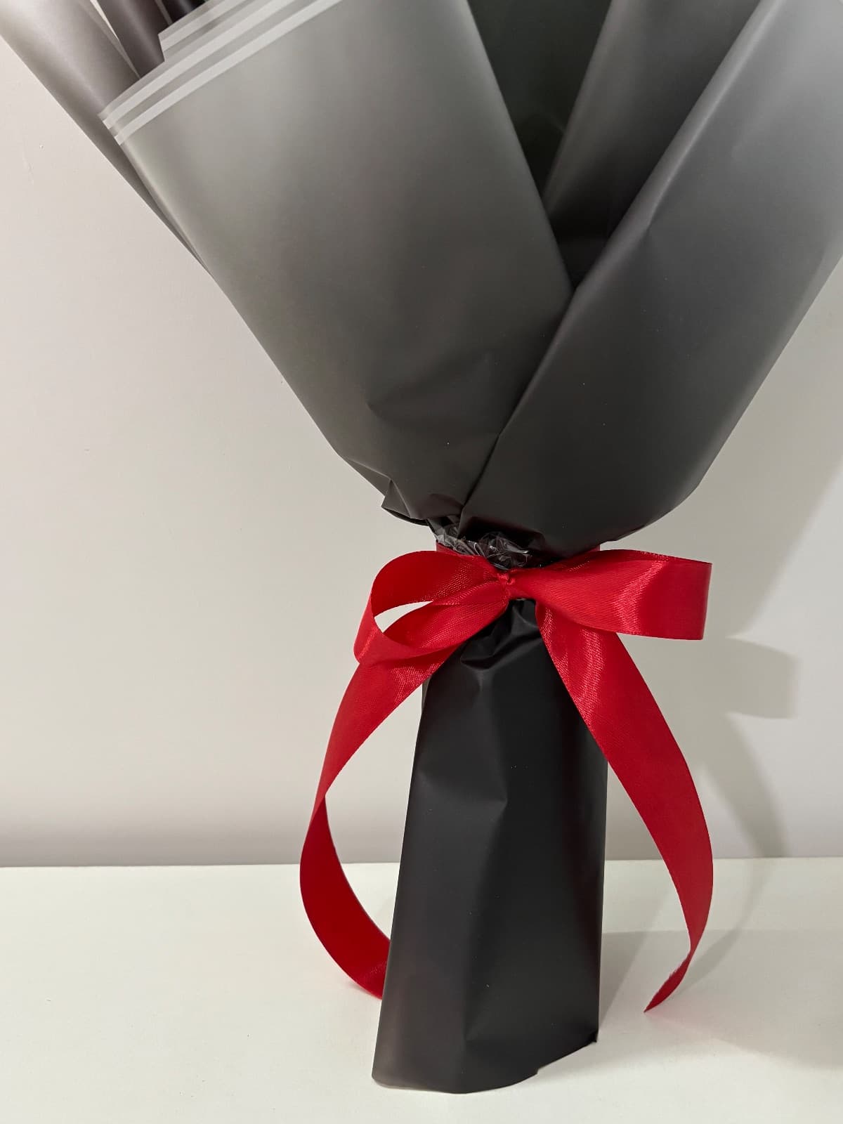 NOIR LUXE BOUQUET — 2
