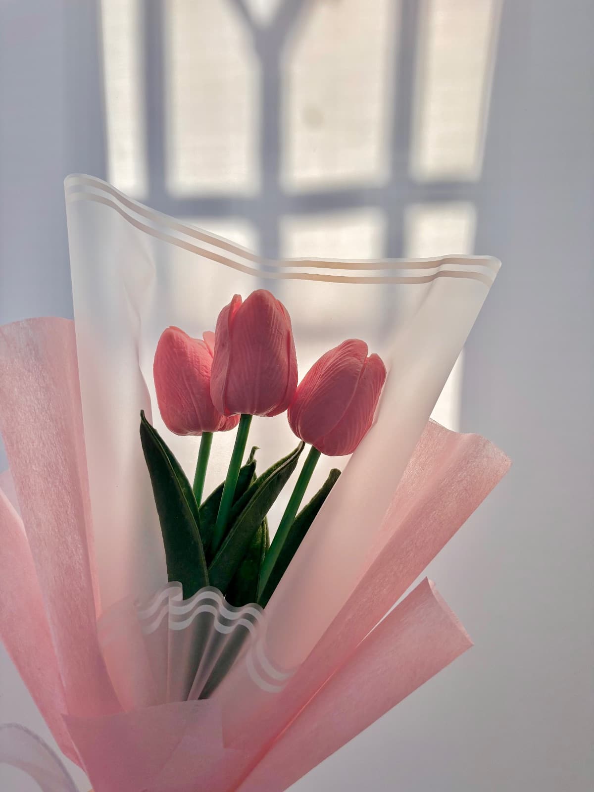BLUSHING TULIPS BOUQUET — 4
