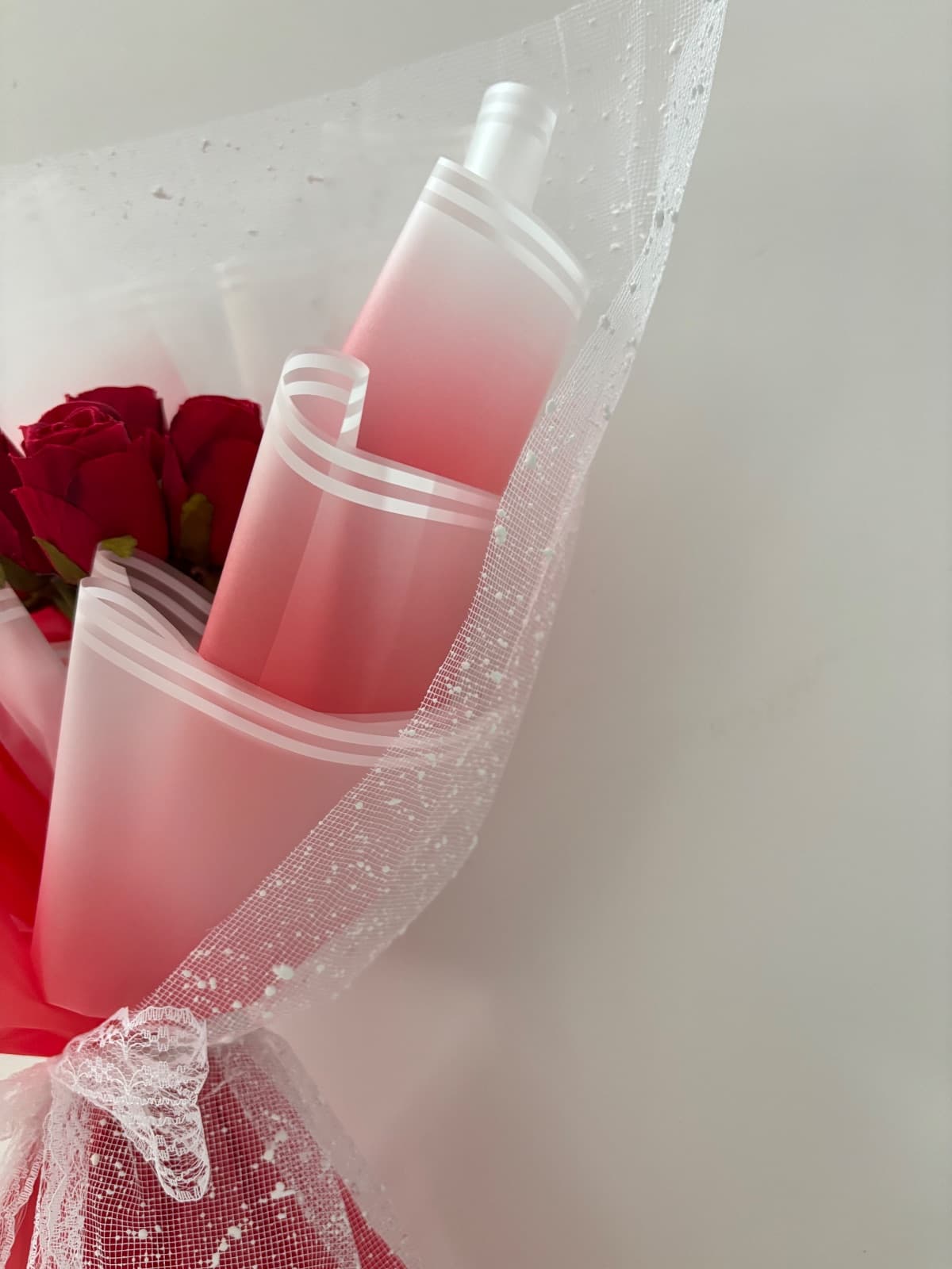 MAJESTIC RED BOUQUET — 2