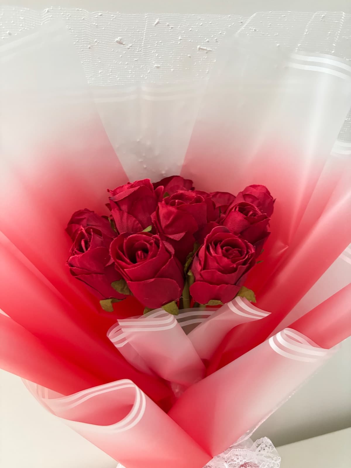 MAJESTIC RED BOUQUET — 3